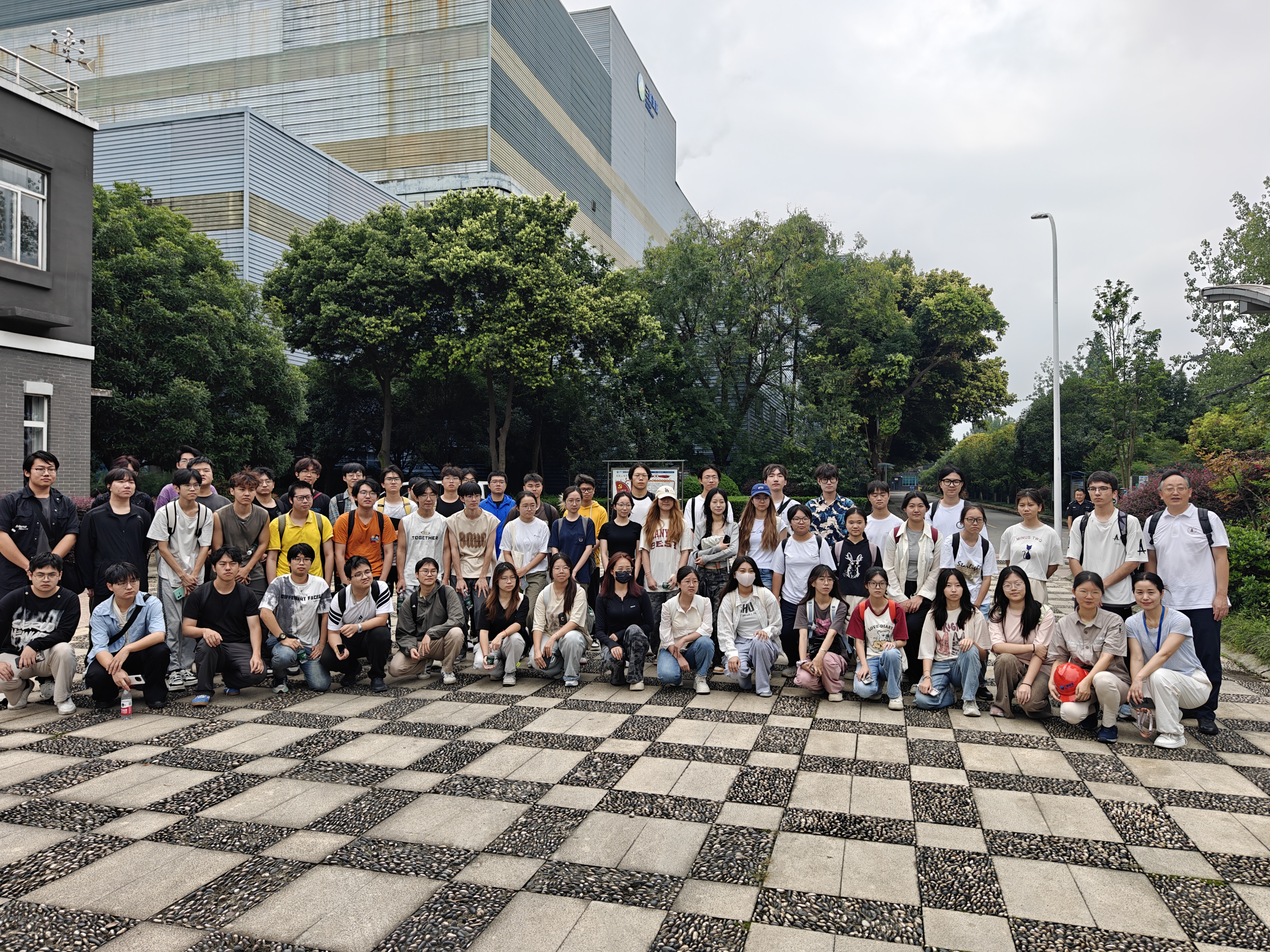 20250708四川大學(xué)環(huán)境工程專業(yè)師生到成都三峰開(kāi)展專業(yè)實(shí)踐活動(dòng).jpg 20250708四川大學(xué)環(huán)境工程專業(yè)師生到成都三峰開(kāi)展專業(yè)實(shí)踐活動(dòng).jpg